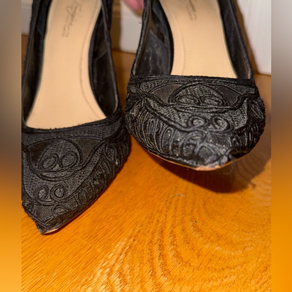 Vince Camuto Lace Texture Heels - Picture 4 of 6